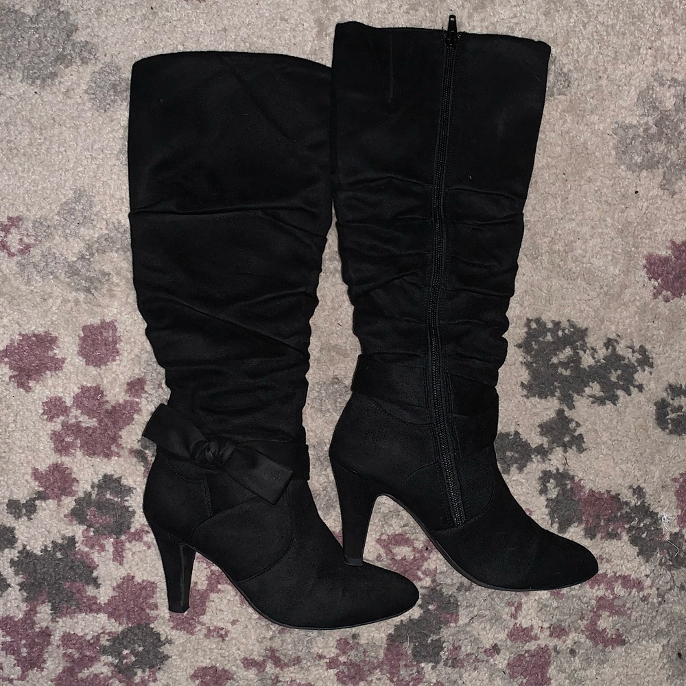 East 5th Size 6 black knee high heeled boots